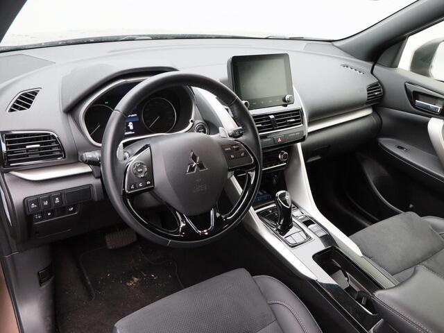 Mitsubishi ECLIPSE Cross 2.4 PHEV Intense | Cruise Control | Climate Control | Navi | Bluetooth | Camera | Trekhaak | 18 Inch | 26.202 Km!!