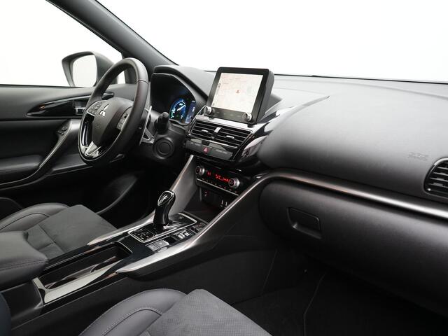 Mitsubishi ECLIPSE Cross 2.4 Black Edition Plug In Hybrid 188pk Dealer O.H. PHEV | Trekhaak | Adaptive Cruise | 360 Camera | Alcantara Sportstoelen & Stuur Verwarmd | Keyless | Blis | Navigatie Via TomTom | Apple Carplay | DAB |