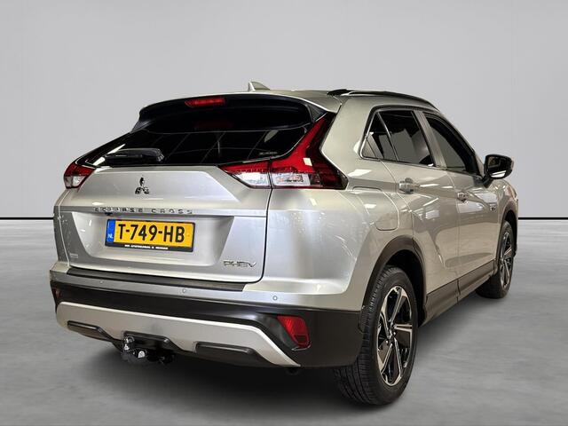 Mitsubishi ECLIPSE Cross 2.4 PHEV Intense+ Trekhaak, 4 seizoenbanden