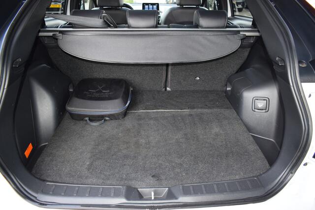 Mitsubishi ECLIPSE Cross 2.4 PHEV Prestige | Cruise Control | Camera | Stoelverwarming | Trekhaak | 8jr.Garantie