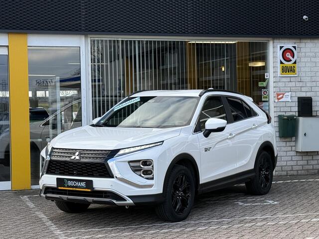 Mitsubishi ECLIPSE Cross 2.4 PHEV Intense | Trekhaak afneembaar | Navigatie | Stoelverwarming | Achteruitrijcamera | Elektrische stoelen |