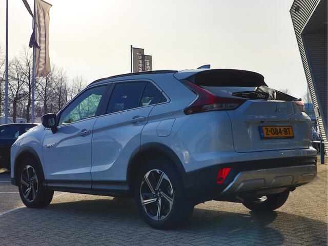 Mitsubishi ECLIPSE Cross 2.4 PHEV Intense+ Automaat 13.955km! Navigatie | Camera | Stoelverwarming | LED | 8 jaar Garantie