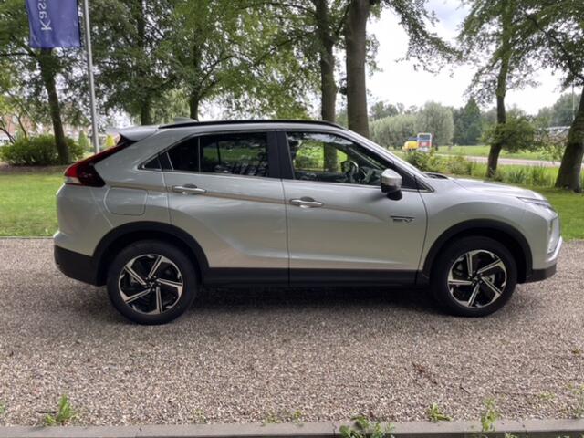 Mitsubishi ECLIPSE Cross 2.4 PHEV Intense+