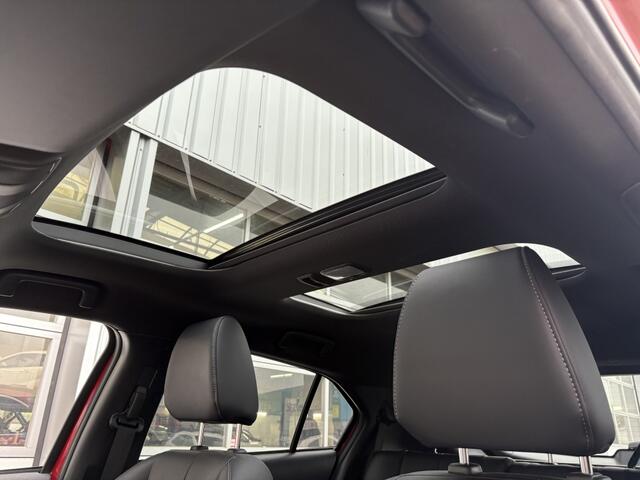 Mitsubishi ECLIPSE Cross 2.4 PHEV Instyle | El. Schuif/kantel dak | Stuur + stoelverwarm