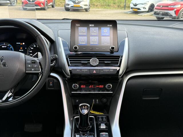 Mitsubishi ECLIPSE Cross 2.4 PHEV Instyle | NAP | Trekhaak | Panorama-dak | Heads-up display | Leer | Stoelverwarming | Navigatie | Elektrisch verstelbare stoelen |
