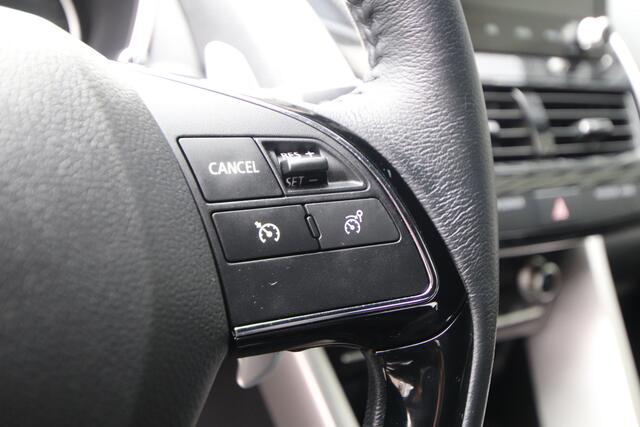 Mitsubishi ECLIPSE Cross 2.4 PHEV Intense+ Slechts 16.459 km! 1e Eig. Orig. NL