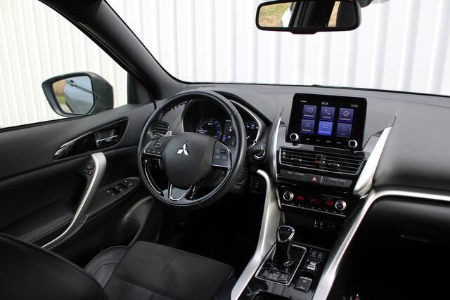 Mitsubishi ECLIPSE Cross 2.4 PHEV Intense+ | Incl. 12 maanden garantie | Trekhaak | Stoelverwarming | Apple carplay/Android auto | Parkeercamera | Navigatie | DAB radio | 100% onderhouden |