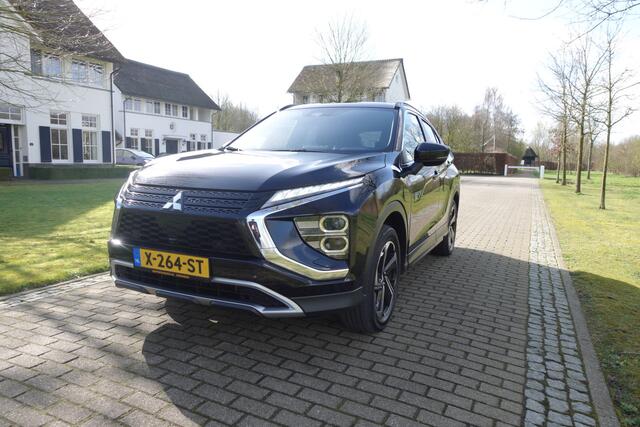Mitsubishi ECLIPSE Cross 2.4 PHEV Instyle | BTW | Stoelverwarming | CarPlay |
