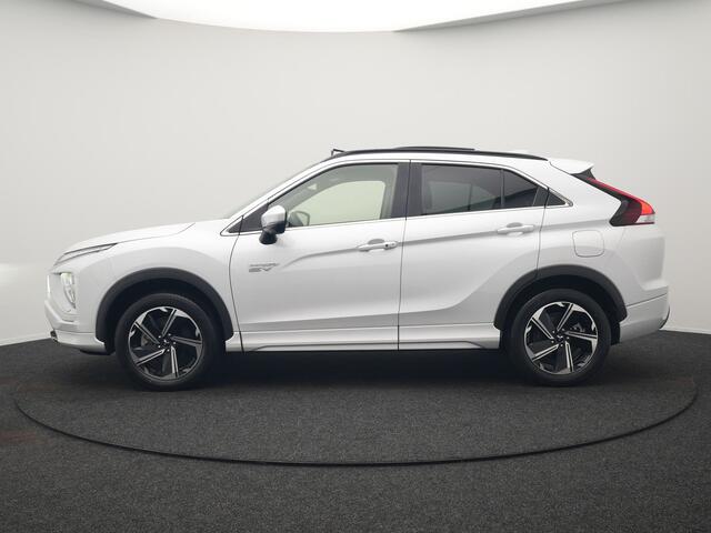 Mitsubishi ECLIPSE Cross 2.4 Instyle PHEV 188pk Dealer O.H | Trekhaak Afn. | Panodak | Adaptive Cruise | 360 Camera | Lederen Sportstoelen & Stuur Verwarmd | Keyless | Apple Carplay | Blis | Navigatie | Lane Assist | Plug In Hybrid
