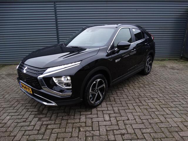 Mitsubishi ECLIPSE Cross 2.4 PHEV Intense+ Rijklaarprijs! Dealer onderhouden!