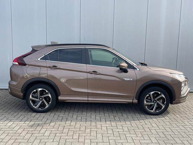 Mitsubishi ECLIPSE Cross 2.4 PHEV Black Edition Navigatie, Climate Control, Cruise Control, Afn.Trekhaak, Stoel/Stuurverwarming,