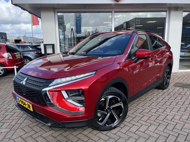 Mitsubishi ECLIPSE Cross 2.4 PHEV Intense incl.:AppleCarplay/AndroidAuto, LM velgen, ParkeerhulpCamera, Trekhaak, Cruise Controle, Climate Control, Stoelverwarming.