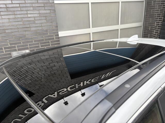 Mitsubishi ECLIPSE Cross 2.4 PHEV Instyle, trekhaak, head-up, pano, leder, compleet!