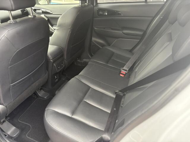 Mitsubishi ECLIPSE Cross 2.4 PHEV Instyle, trekhaak, head-up, pano, leder, compleet!