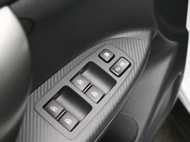 Mitsubishi ECLIPSE Cross 2.4 PHEV Black Edition / 360 Camera / Stoel en Stuurverwarming / Adaptieve Cruise / Dodehoek Detectie / Dealeronderhouden / 1ste Eigenaar / NL Auto / 1500KG Trekgewicht /