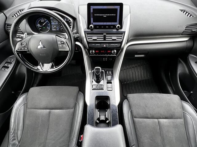 Mitsubishi ECLIPSE Cross 2.4 PHEV Intense+ / Fabrieksgarantie tot 02-2030 mogelijk / Dealer onderhouden / Navigatie / 1.500 kg afneembare trekhaak / Elektrische bestuurdersstoel / Navigatie / Apple Carplay Android / Stoelverwarming / 18" LM wielen + All Season banden /