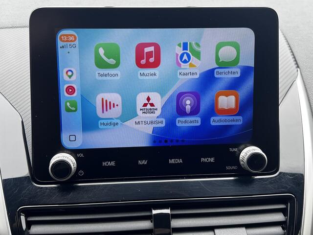 Mitsubishi ECLIPSE Cross 2.4 PHEV Intense+ / Fabrieksgarantie tot 02-2030 mogelijk / Dealer onderhouden / Navigatie / 1.500 kg afneembare trekhaak / Elektrische bestuurdersstoel / Navigatie / Apple Carplay Android / Stoelverwarming / 18" LM wielen + All Season banden /