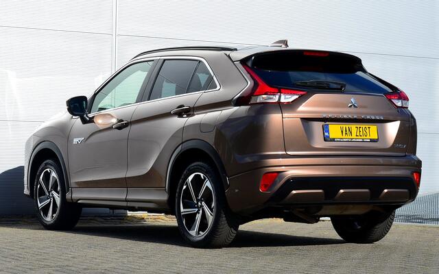 Mitsubishi ECLIPSE Cross PHEV 2.4 EXECUTIVE 4WD | PLUG IN HYBRID | SoH 85% | V2H | ADAPTIEF CRUISE | ALL SEASON BANDEN | TREKHAAK 1500KG | DODEHOEK ASSISTENT | 360 CAMERA | FABRIEKSGARANTIE TOT 20-12-2032* | NP ¤ 47.384,- | ALL IN RIJKLAAR