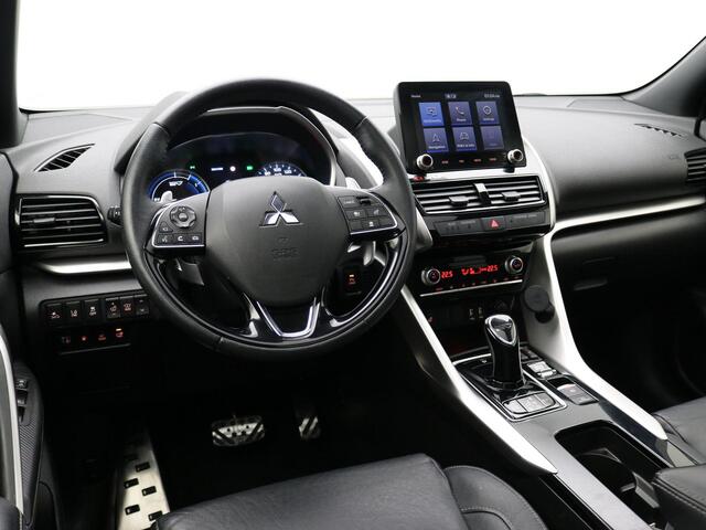 Mitsubishi ECLIPSE Cross 2.4 PHEV Instyle / 99,7% SoH / Adaptieve Cruise / Panoramadak / 360 Camera / HUD / Trekhaak / 1500Kg Trekgewicht / Historie Bekend / All seasonbanden /