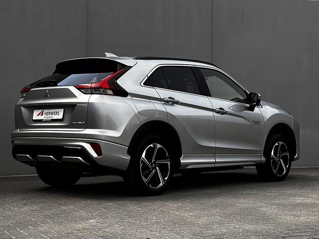 Mitsubishi ECLIPSE Cross 2.4 PHEV Executive / Trekgewicht 1.500 kg / Camera 360° / Elektrische bestuurdersstoel / Navigatie / Premium audio / Apple Carplay Android / 18" LM wielen /