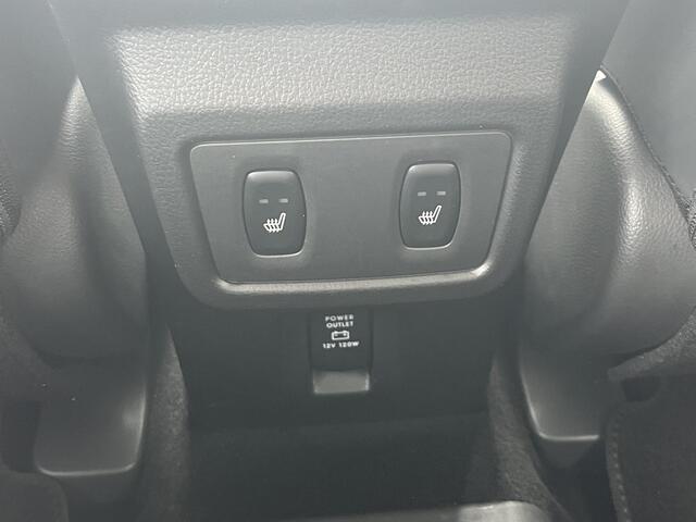 Mitsubishi ECLIPSE Cross 2.4 PHEV Executive / 8 Jaar Fabrieksgarantie / All Season Banden / 5 Rijmodus / Cruise Control / Voor&Achter Stoelverwarming / 360 Camera / Parkeersensoren / Airco / Dode Hoek Detectie / Apple Carplay&Android Auto / Full-Map Navigatie /