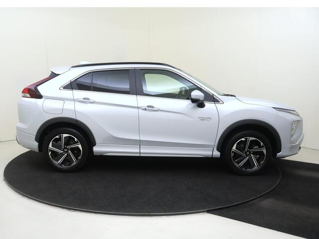 Mitsubishi ECLIPSE Cross 2.4 PHEV Instyle | Carplay/Android | Autonomous Emergency Braking | cruise control adaptief | electronic climate control | elektrisch glazen panorama-dak | LED koplampen | lederen bekleding | lichtmetalen velgen 18" | navigatiesysteem |