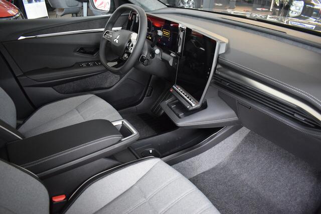 Mitsubishi ECLIPSE Cross Intense 87 kWh | Direct Uit Voorraad Leverbaar | Tot 8 Jaar Mitsubishi-Garantie |