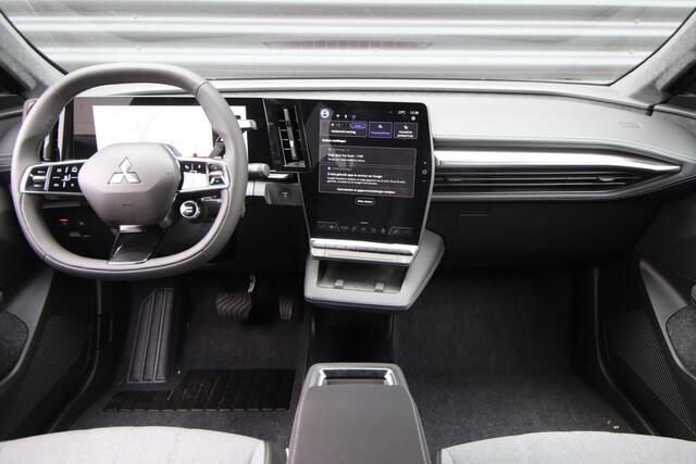 Mitsubishi ECLIPSE Cross Intense+ 87 kWh Zwart dak
