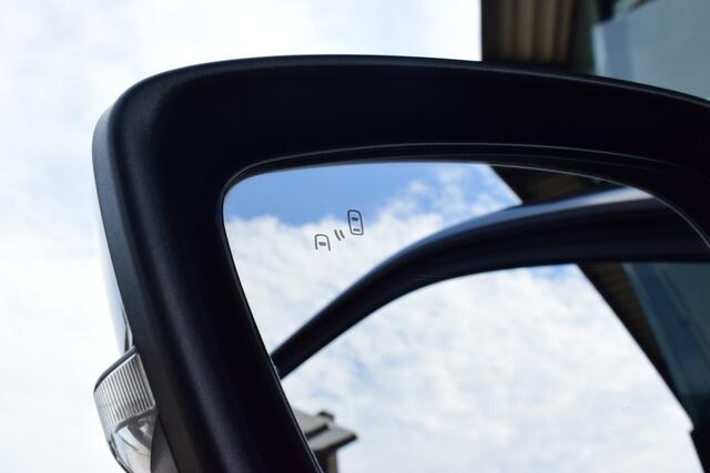 Mitsubishi ECLIPSE Cross 1.5 DI-T Instyle Automaat | Trekhaak | 360° Camera | Dodehoek Detectie | Kantel/ Schuifdak |