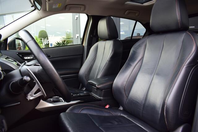 Mitsubishi ECLIPSE Cross 1.5 DI-T Instyle Automaat | Trekhaak | 360° Camera | Dodehoek Detectie | Kantel/ Schuifdak |