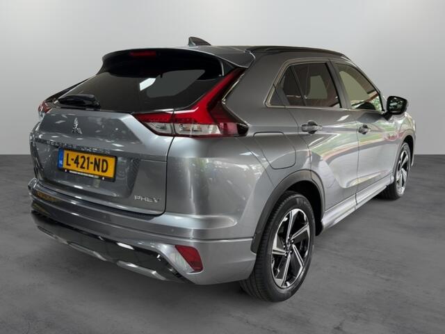 Mitsubishi ECLIPSE Cross 2.4 PHEV Instyle Schuif / kanteldak / leer / HUD