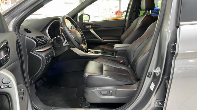 Mitsubishi ECLIPSE Cross 2.4 PHEV Instyle Schuif / kanteldak / leer / HUD