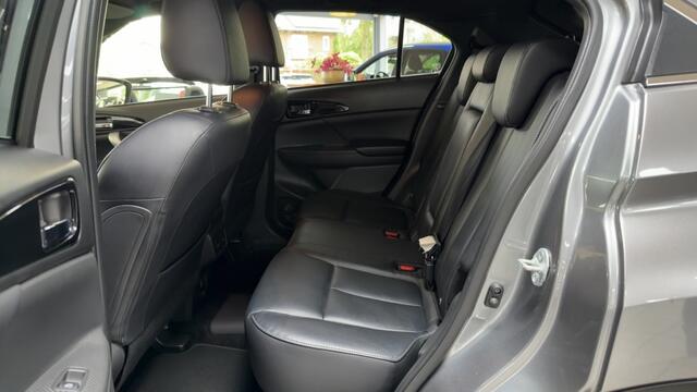 Mitsubishi ECLIPSE Cross 2.4 PHEV Instyle Schuif / kanteldak / leer / HUD