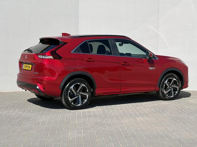 Mitsubishi ECLIPSE Cross 2.4 PHEV Instyle / Elektrisch schuif kantel dak / Achteruitrijcamera / 1500kg trekken / Adaptieve cruise control / Stoelverwarming voor en achter / Stuurverwarming / Navigatie