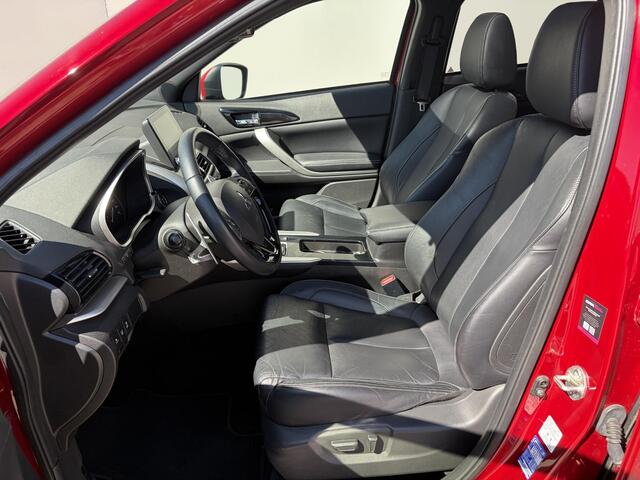Mitsubishi ECLIPSE Cross 2.4 PHEV Instyle / Elektrisch schuif kantel dak / Achteruitrijcamera / 1500kg trekken / Adaptieve cruise control / Stoelverwarming voor en achter / Stuurverwarming / Navigatie