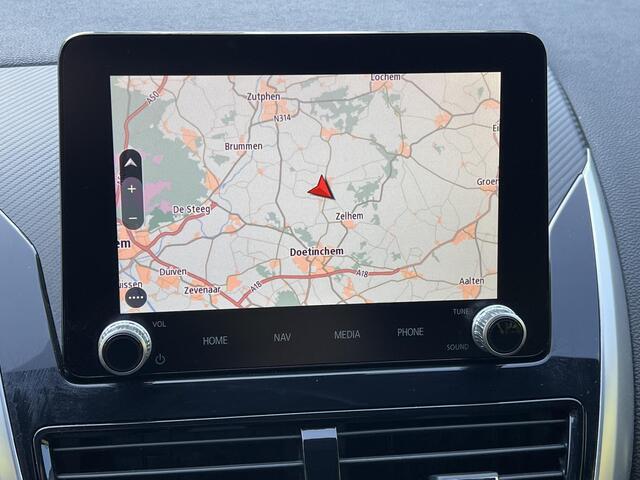 Mitsubishi ECLIPSE Cross 2.4 PHEV First Edition 4WD S-AWC / Dealer onderhouden / Accu SoH 99,2 % / Fabrieksgarantie tot 02-2030 / ChadeMo snel laden / 1.500 kg trekgewicht / HUD / Camera 360° / Stuur-, stoel- & achterbankverwarming / 18" LM wielen / Winterwielen inclusief /