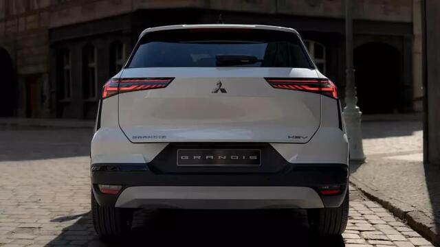 Mitsubishi GRANDIS 1.8 HEV Instyle / 1.000,- Euro Introductievoordeel / Nieuw Te Bestellen / Afbeeldingen Kunnen Afwijken Van De Werkelijke Uitvoering /