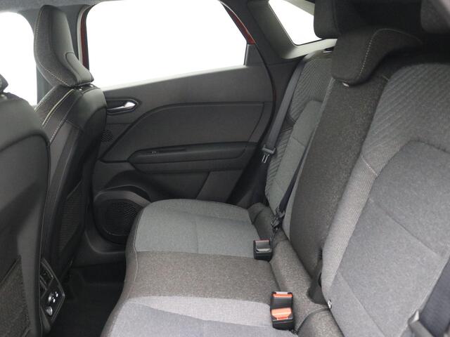 Mitsubishi GRANDIS 1.8 HEV First Edition / ¤ 2.000,- Voordeel op de Nieuwprijs / Prijs is rijklaar / 8 Jaar Fabrieksgarantie / Direct leverbaar / Stuurwiel en Stoelverwarming / Adaptieve Cruise / Verwarmde Vooruit / Keyless Entry & Start / Climate Control /