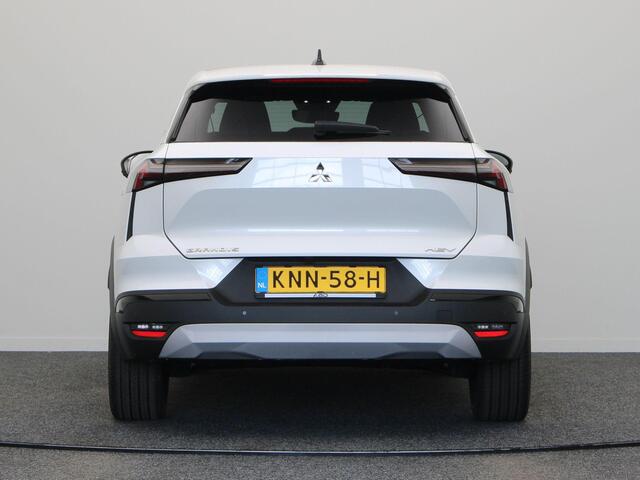 Mitsubishi GRANDIS 1.8 HEV Instyle | Panoramadak | Stoel, Stuur en voorruitverwarming | Lederen bekleding | Elektrische achterklep | Ronomzicht camera | Elektrisch verstelbarre best. stoel |