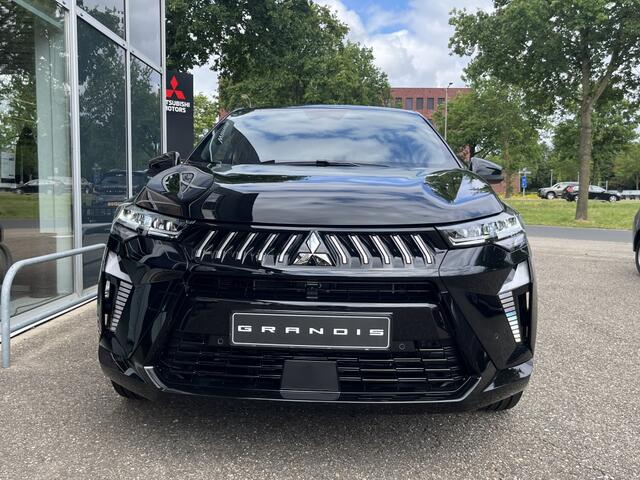 Mitsubishi GRANDIS 1.8 HEV First Edition