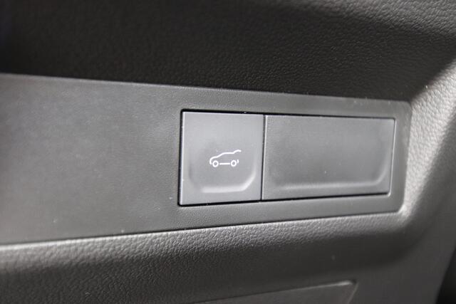 Mitsubishi GRANDIS 1.8 HEV Instyle Demo, glazendak, Trekhaak