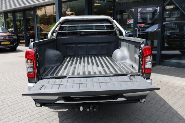 Mitsubishi L200 2.2 DI-D CLUB CAB INTENSE 4WD VAN