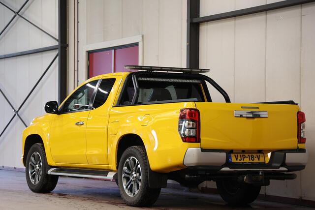 Mitsubishi L200 2.2 DI-D Club Cab Intense 4X4 4WD TREKHAAK