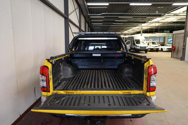 Mitsubishi L200 2.2 DI-D Club Cab Intense 4X4 4WD TREKHAAK