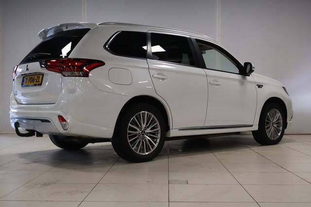 Mitsubishi OUTLANDER 2.4 PHEV Intense+