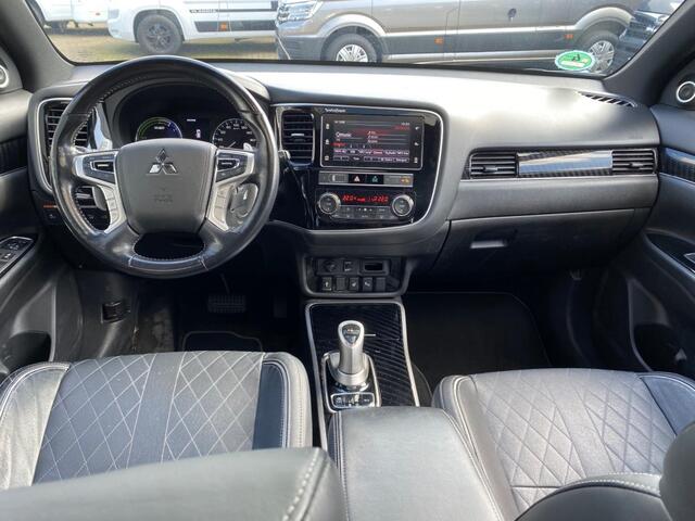 Mitsubishi OUTLANDER 2.4 PHEV Instyle Clima Ad.cruise Leder 106.349km incl.BTW