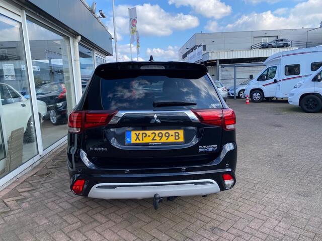 Mitsubishi OUTLANDER 2.4 PHEV Instyle Clima Ad.cruise Leder 106.349km incl.BTW