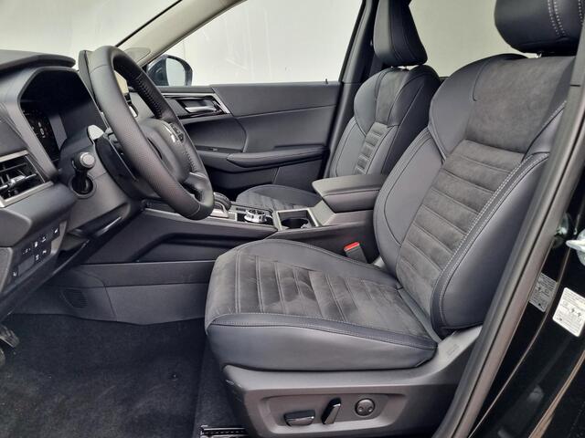 Mitsubishi OUTLANDER 2.4 PHEV First Edition / Nieuw Model 2025 / ¤1.000,- Early Buyer Bonus / Elektrische Range 86 KM WLTP / 1.600 KG Trekgewicht / 8 Jaar Fabrieksgarantie /