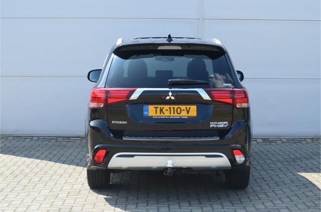 Mitsubishi OUTLANDER PHEV 2.4 INSTYLE 4WD | PLUG IN HYBRID | FULL OPTIONS | SCHUIFDAK | TREKHAAK 1500KG | ALL IN RIJKLAARPRIJS