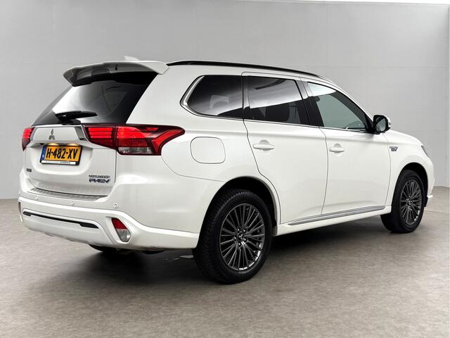 Mitsubishi OUTLANDER 2.4 PHEV S-Edition 210PK Pano Parelmoer 360 Camera LED Carplay Cruise Leder Clima PDC 18"LMV
